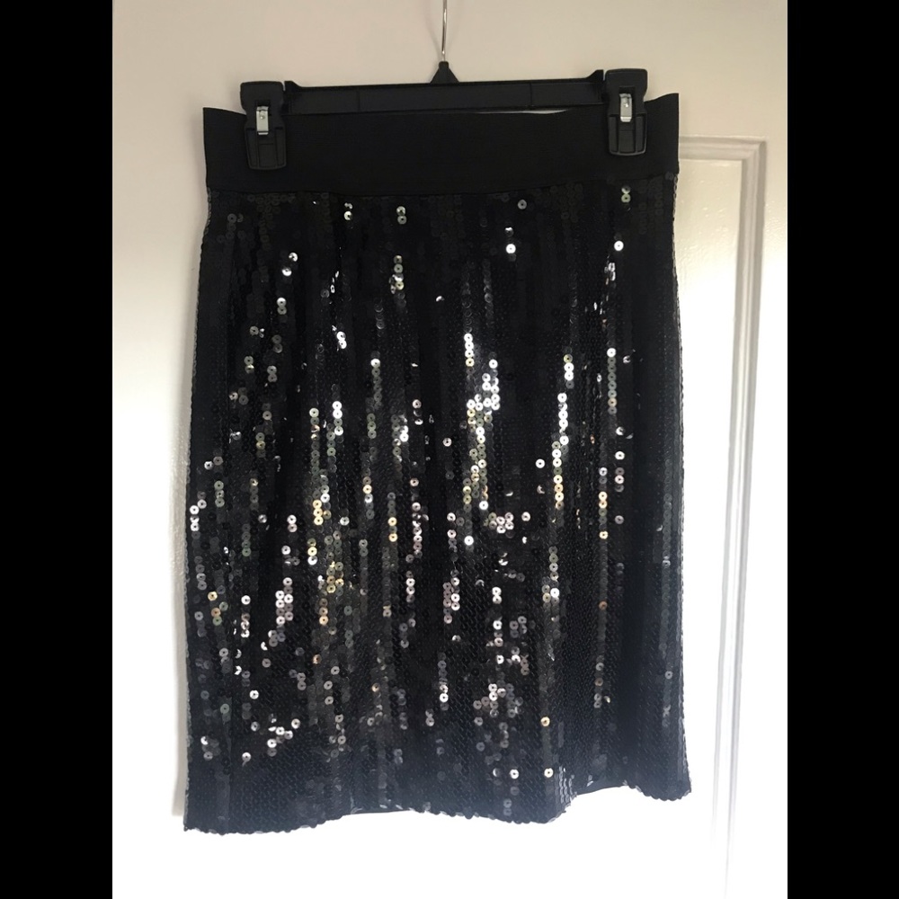 Sofia Vergara S black sequined skirt